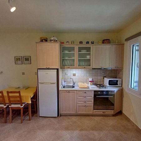 Ktima Pyroessa Apartments - Yellow Apartment Thanos Esterno foto